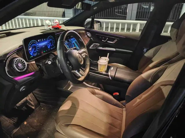 Mercedes-Benz EQE SUV — Фото автомобиля 7