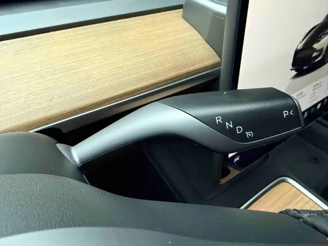 Tesla Model 3 2022 Model Rear-Wheel Drive Version — Фото автомобиля 17