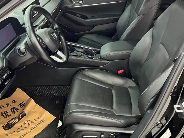 Honda Accord — Фото автомобиля 18