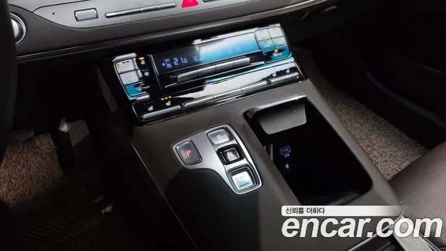 Hyundai Grandeur New — Фото автомобиля 12