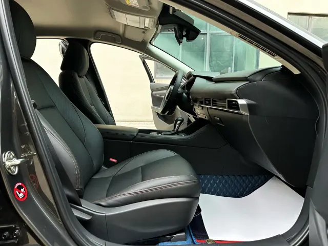 Mazda Axela — Фото автомобиля 4