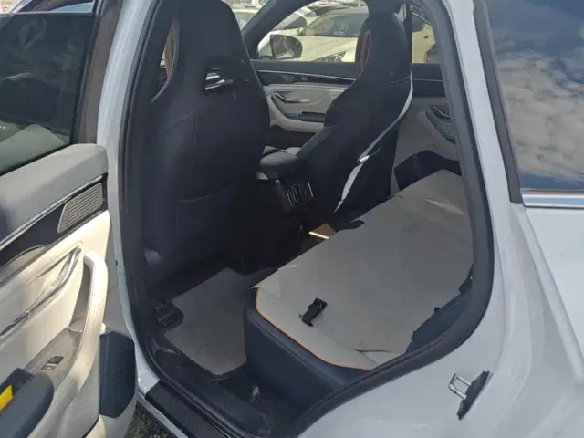 BYD Song PLUS PHEV 2024 Glory Edition DM-i 110km Flagship PLUS — Фото автомобиля 11