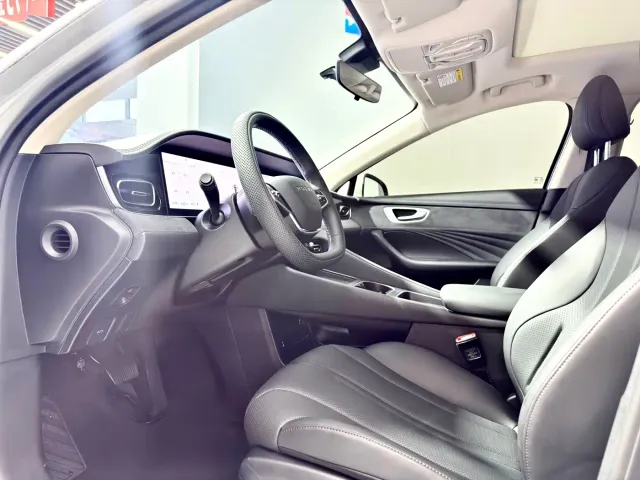Roewe D7 — Фото автомобиля 10