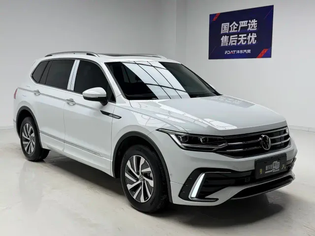 Volkswagen Tiguan L PHEV — Фото автомобиля 3