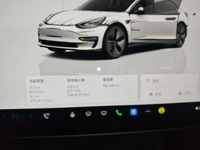 Tesla Model 3 — Фото автомобиля 11