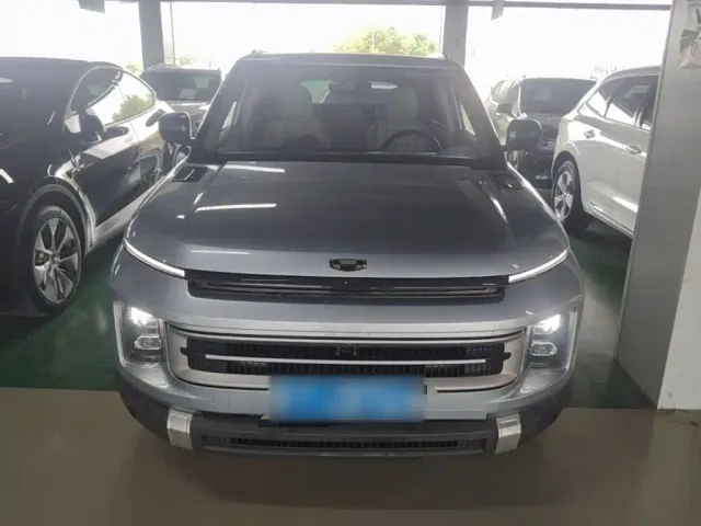 Geely ICON — Фото автомобиля 2
