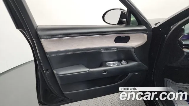 Genesis G90 Бензин 3.5 турбо AWD — Фото автомобиля 24