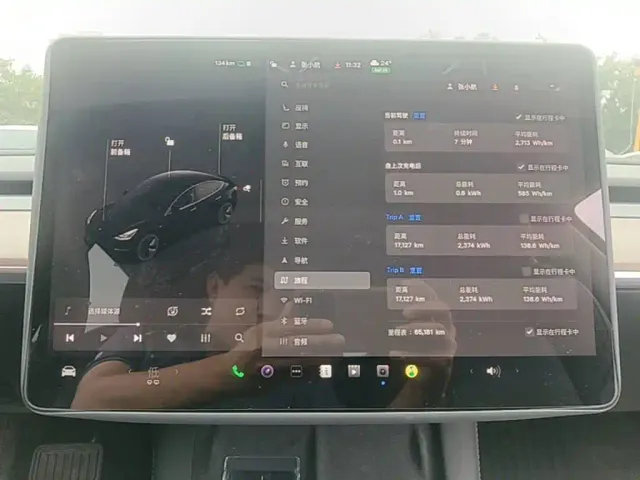 Tesla Model 3 — Фото автомобиля 11