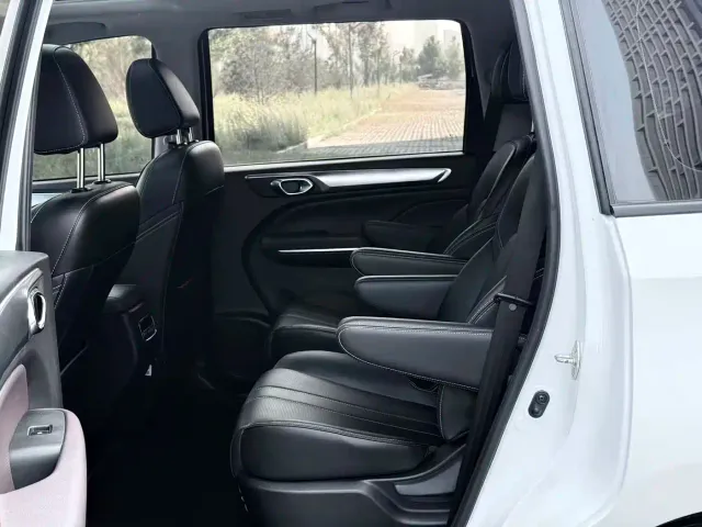GAC Trumpchi M6 — Фото автомобиля 9