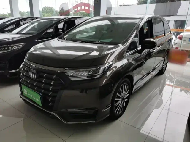 Фотография автомобиля — Honda Elysion