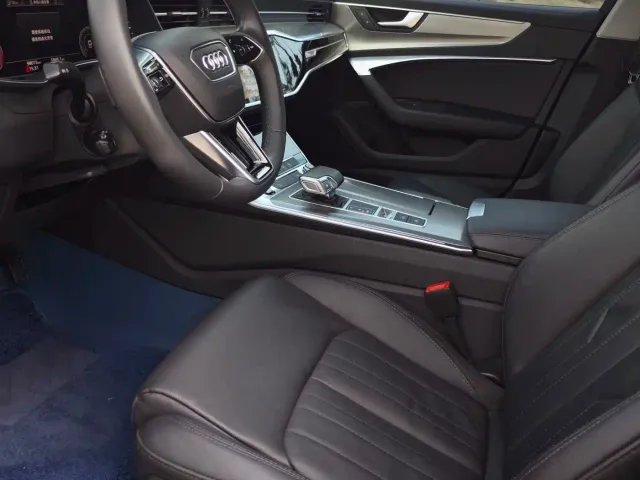 Audi A6L — Фото автомобиля 4