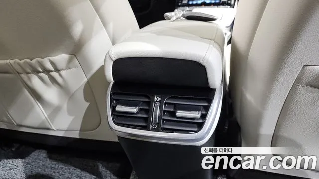 Hyundai Grandeur Новый Grandeur IG — Фото автомобиля 24