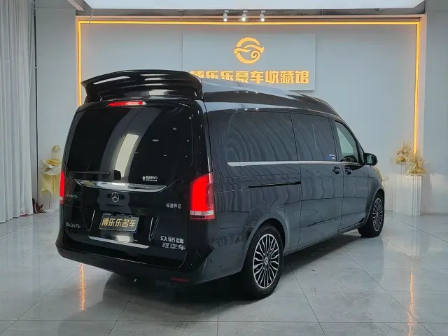 Mercedes-Benz V-Class — Фото автомобиля 20