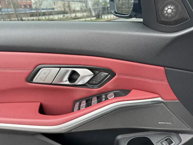 BMW 3 Series — Фото автомобиля 12