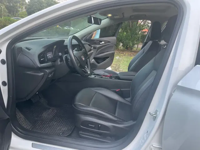 Buick Regal — Фото автомобиля 15