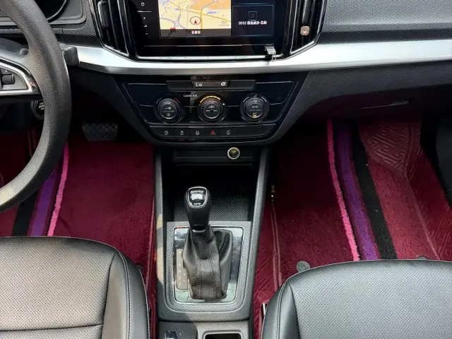 Skoda Kamiq — Фото автомобиля 10