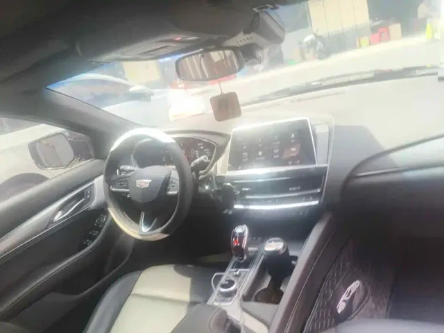 Cadillac CT5 — Фото автомобиля 12
