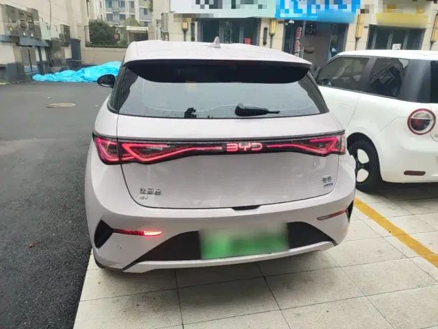 BYD Dolphin — Фото автомобиля 5