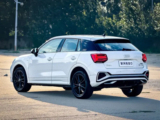 Audi Q2L — Фото автомобиля 4