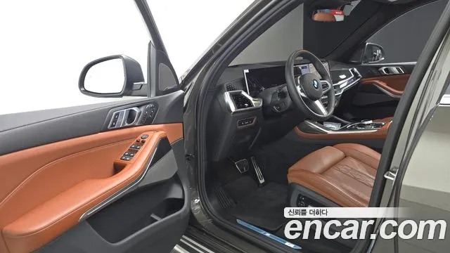 BMW X7 xDrive 40d M Sport 7 мест — Фото автомобиля 8