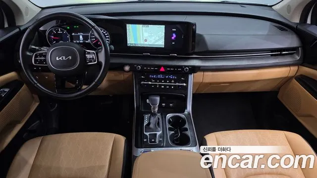 Kia Carnival Generation 4 — Фото автомобиля 10