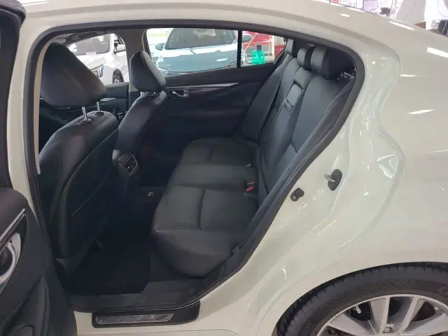 Infiniti Q50L — Фото автомобиля 16