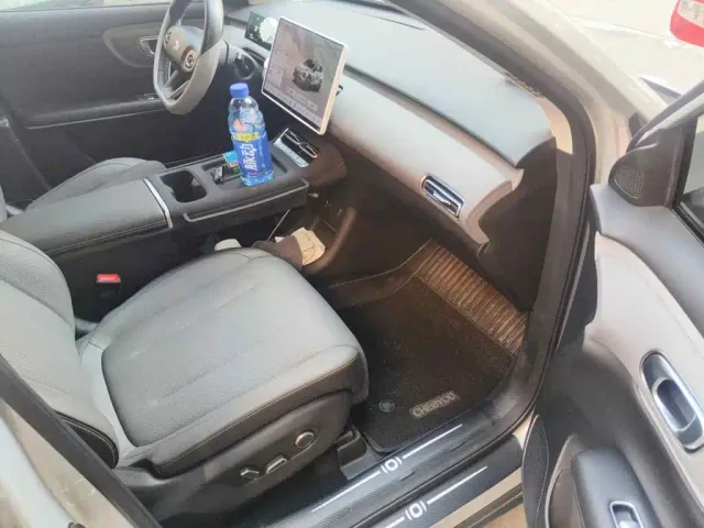 Changan Qiyuan Q05 — Фото автомобиля 13