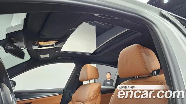 BMW 5-Series — Фото автомобиля 5
