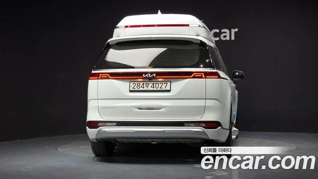 Kia Carnival Generation 4 — Фото автомобиля 4