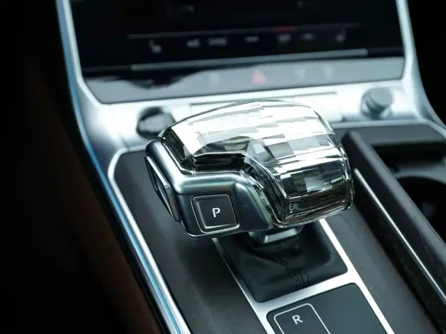 Audi A6L — Фото автомобиля 9