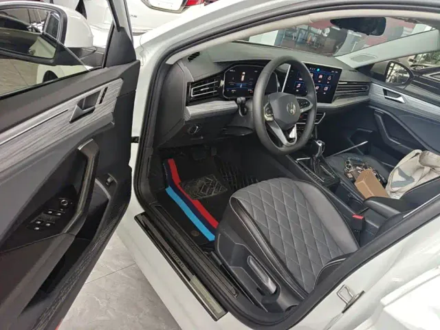 Volkswagen Sagitar — Фото автомобиля 15