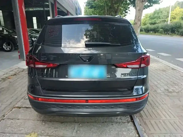 Jetta VS5 — Фото автомобиля 5