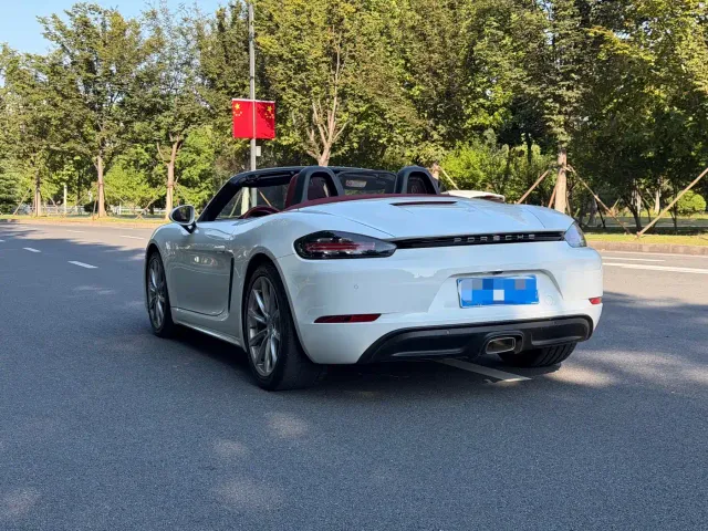 Porsche 718 — Фото автомобиля 14