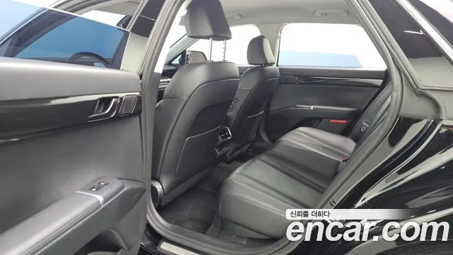 Hyundai Grandeur GN7 — Фото автомобиля 18