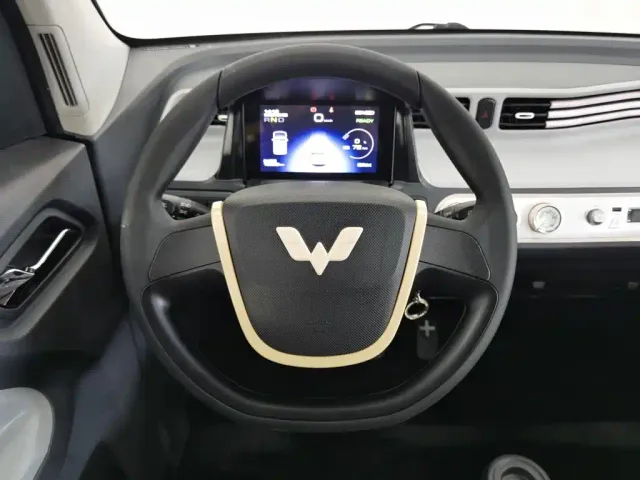 Wuling Hongguang Mini EV — Фото автомобиля 11