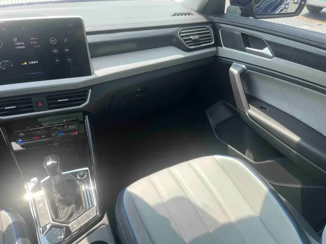 Volkswagen Tayron GTE Plug-in Hybrid — Фото автомобиля 15