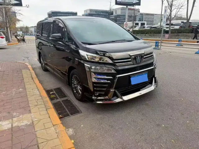 Toyota Vellfire — Фото автомобиля 4