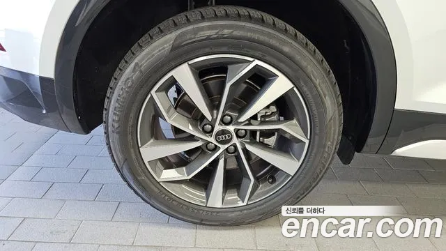 Audi Q5 FY — Фото автомобиля 5