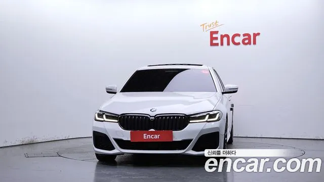 BMW 5 Series G30 — Фото автомобиля 3