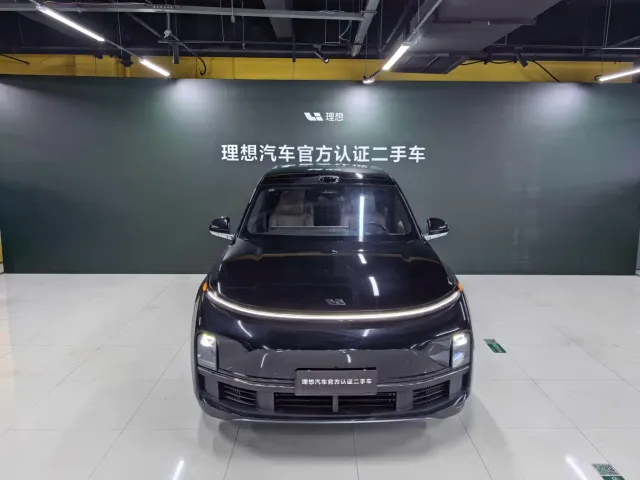 Li Auto L8 — Фото автомобиля 2