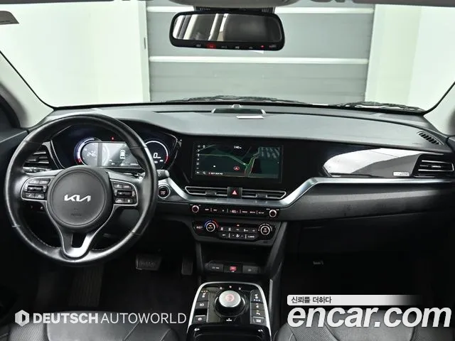 Kia Niro — Фото автомобиля 7