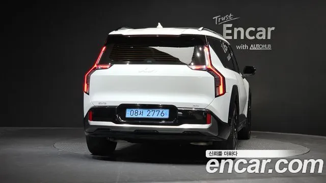 Kia EV9 Long Range 4WD — Фото автомобиля 2