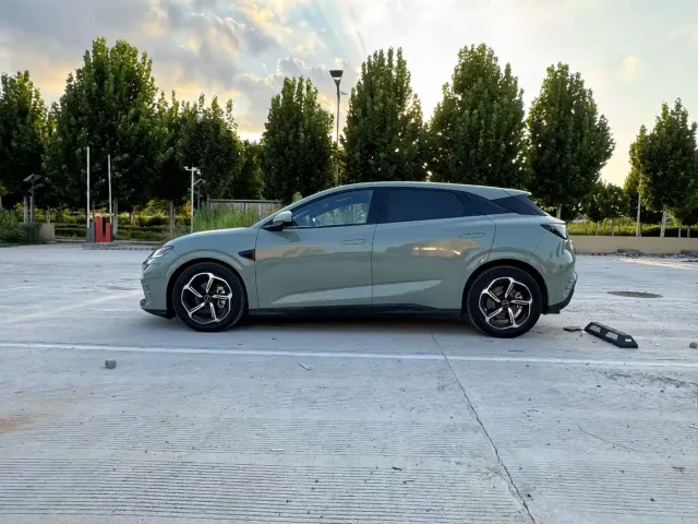 BYD Seal 06 GT — Фото автомобиля 8