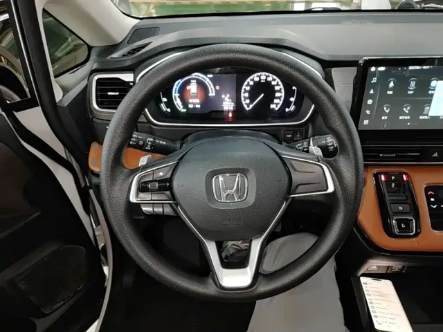 Honda Odyssey 2024 2.0L e:HEV Sharp·Comfort Edition — Фото автомобиля 10