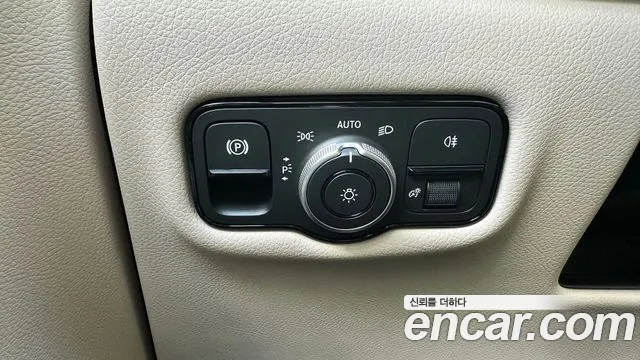 Mercedes-Benz V-Class — Фото автомобиля 13