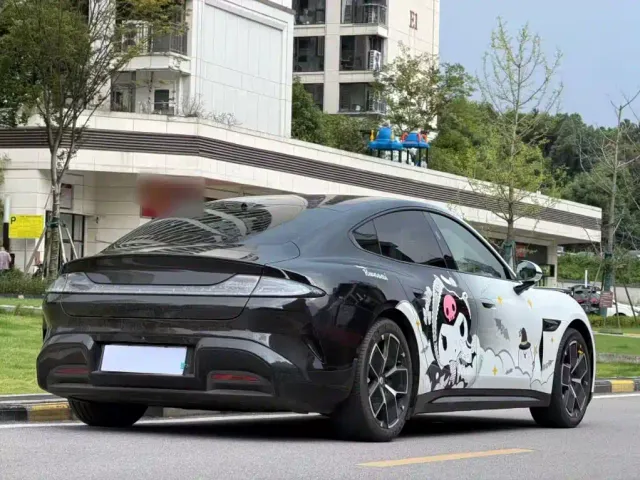Xiaomi SU7 — Фото автомобиля 3