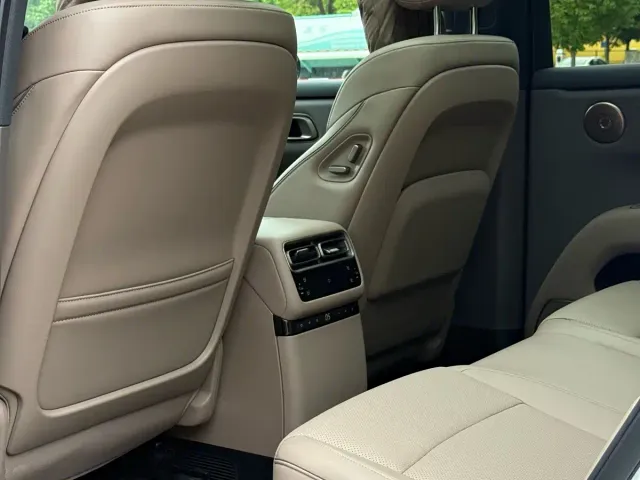 Li Auto i6 — Фото автомобиля 9