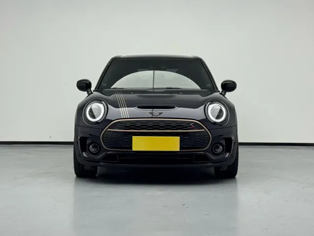 MINI Clubman — Фото автомобиля 3