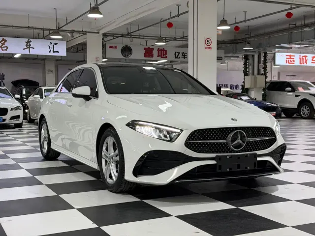 Mercedes-Benz A-Class — Фото автомобиля 3