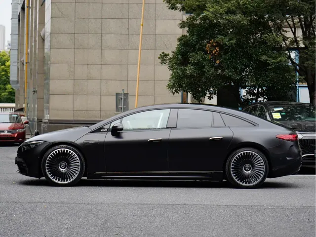 Mercedes-Benz EQS AMG — Фото автомобиля 3